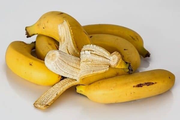 banana peel houseplant fertilizer