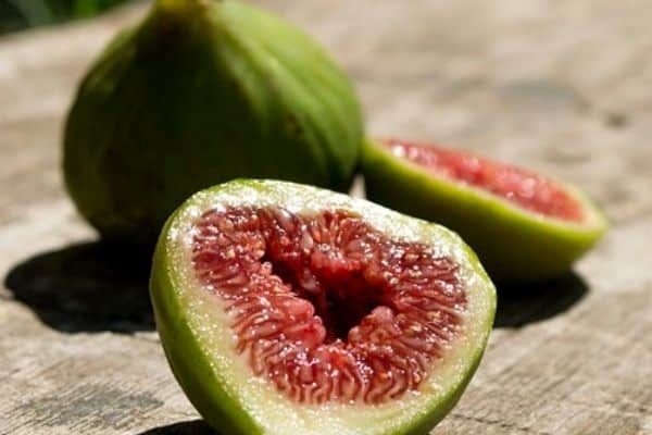 ripe figs